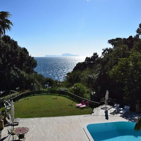 Holidays Naples Family - Pool In Front Of Capri Exterior photo